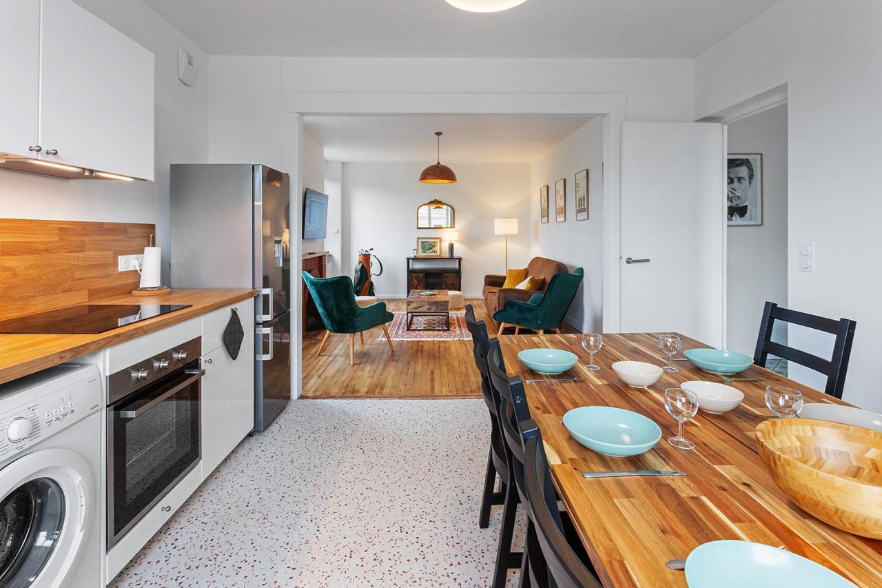 شقة Loft British Au Pied Du Mont ! بونتورسون المظهر الخارجي الصورة